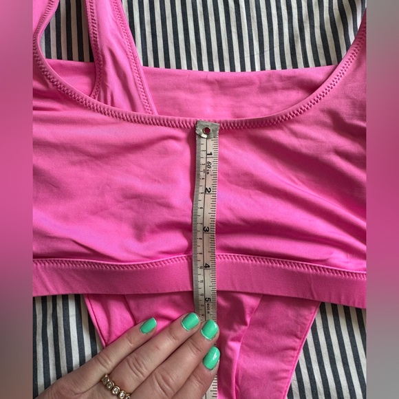 SKIMS Vibrant Pink Bikini Set - Picture 8 of 9